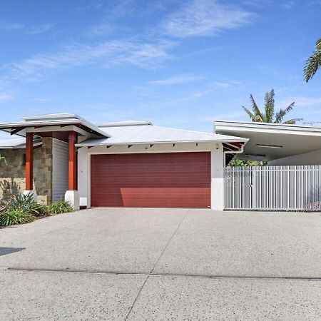 Waterfront Home Bordering Mooloolaba Buddina Exterior photo