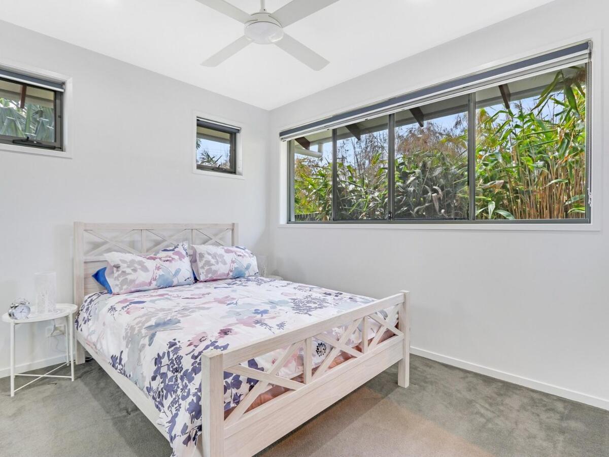 Waterfront Home Bordering Mooloolaba Buddina Exterior photo